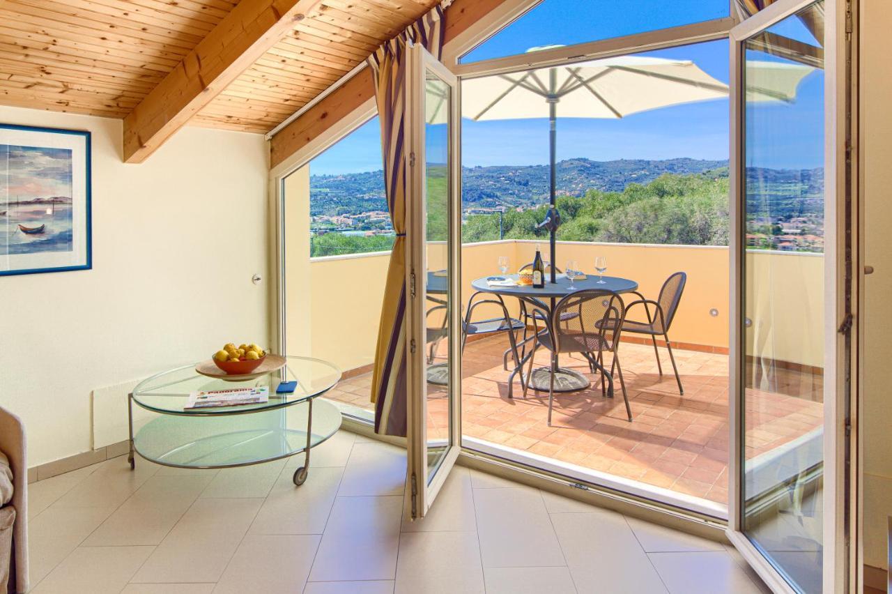 Appartamenti Villa Il Poggiolo Diano Marina Exterior foto
